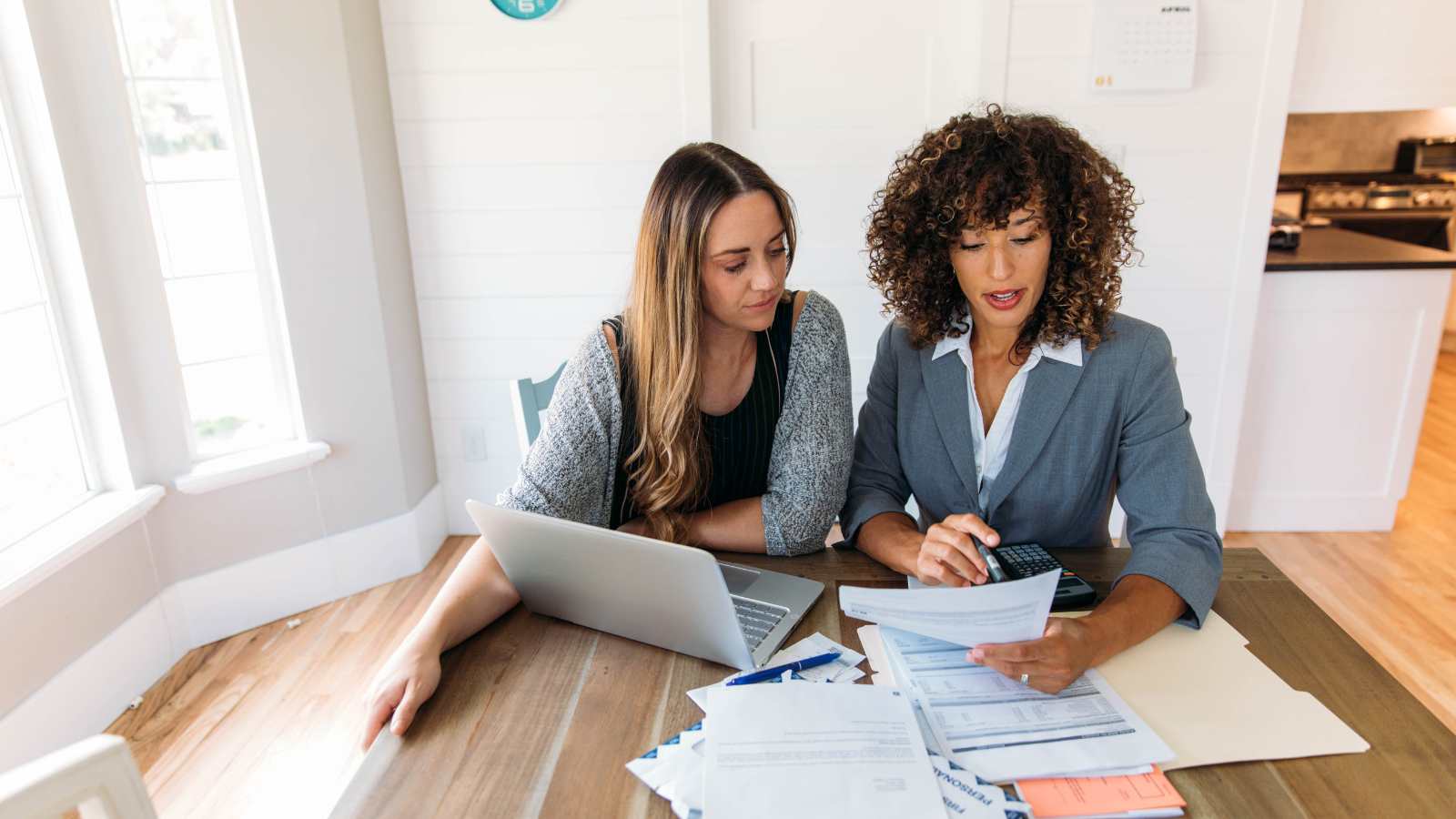 Empoderamiento financiero femenino: Toma el control de tus inversiones financieras